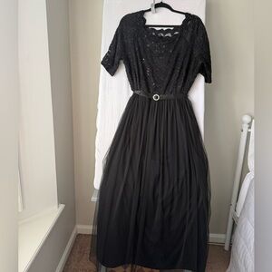 Candalite Women Dress  Short Sleeved  Sz 2x Black with Sequins and Tulle Skirt